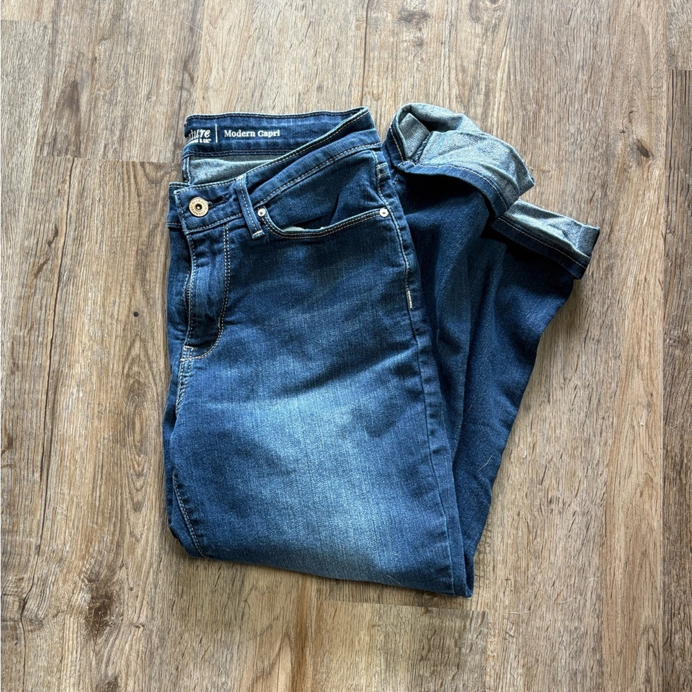 Signature by Levi Strauss capris